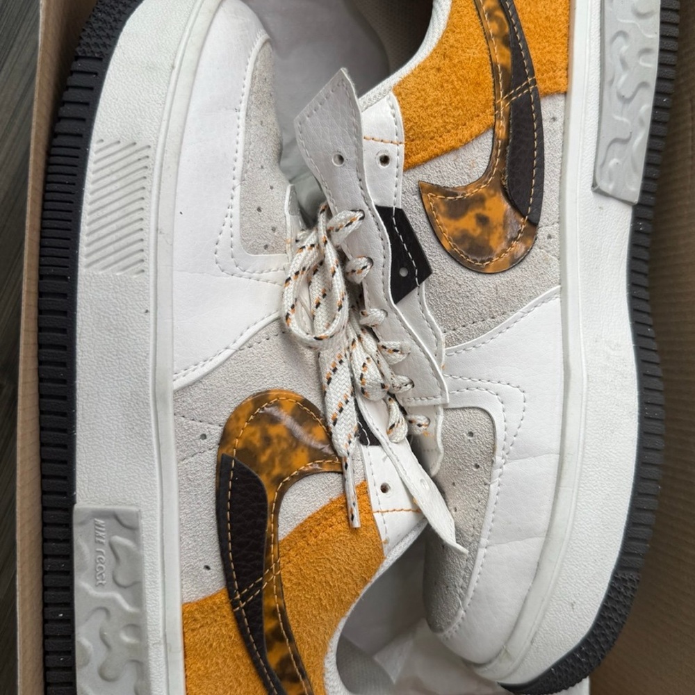 Nike Air Force 1 Fontanka  size 8.5 WM